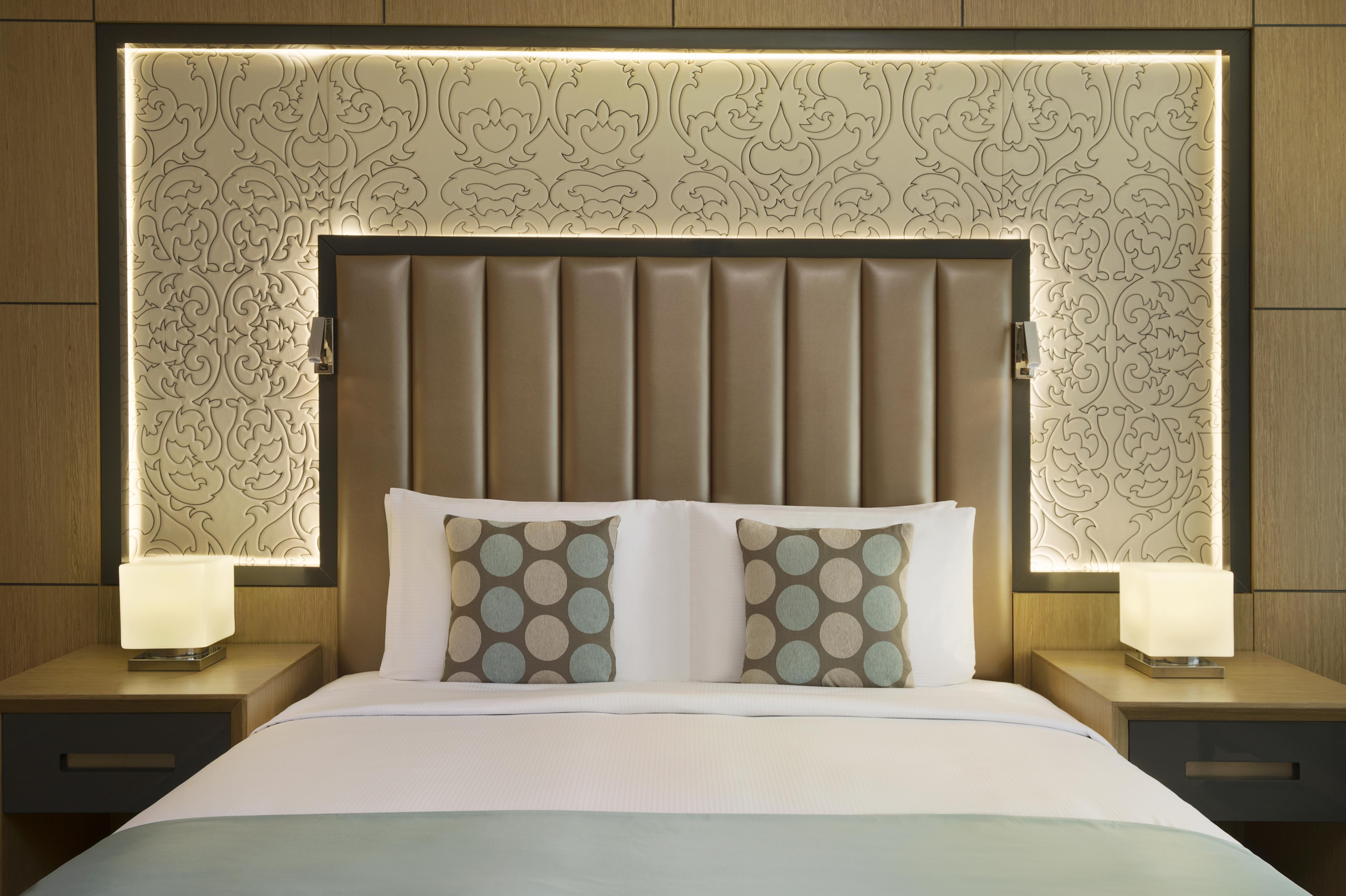 Wyndham Doha West Bay Hotel Ngoại thất bức ảnh A bedroom at the hotel