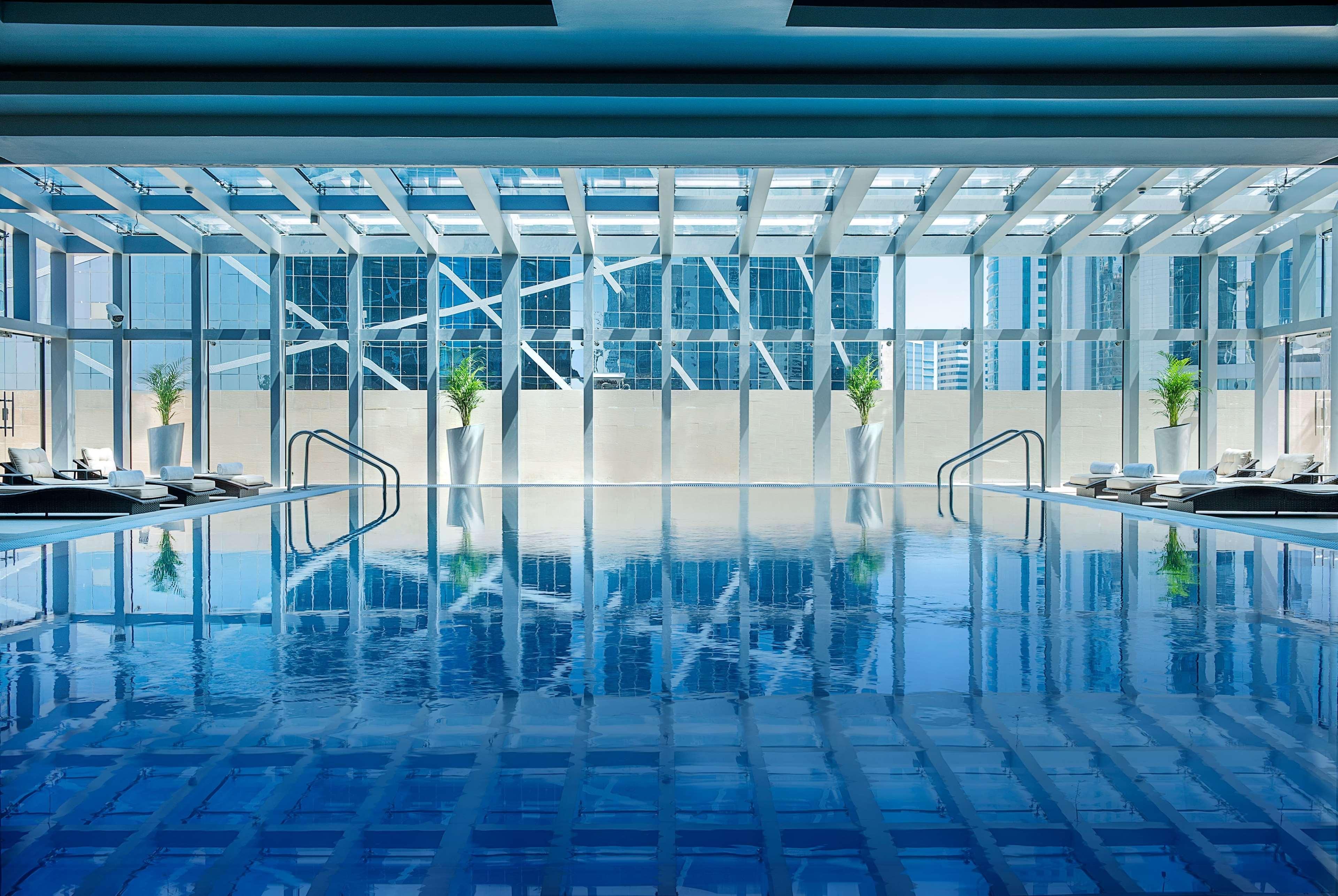 Wyndham Doha West Bay Hotel Ngoại thất bức ảnh The pool at the Ritz-Carlton, Dubai