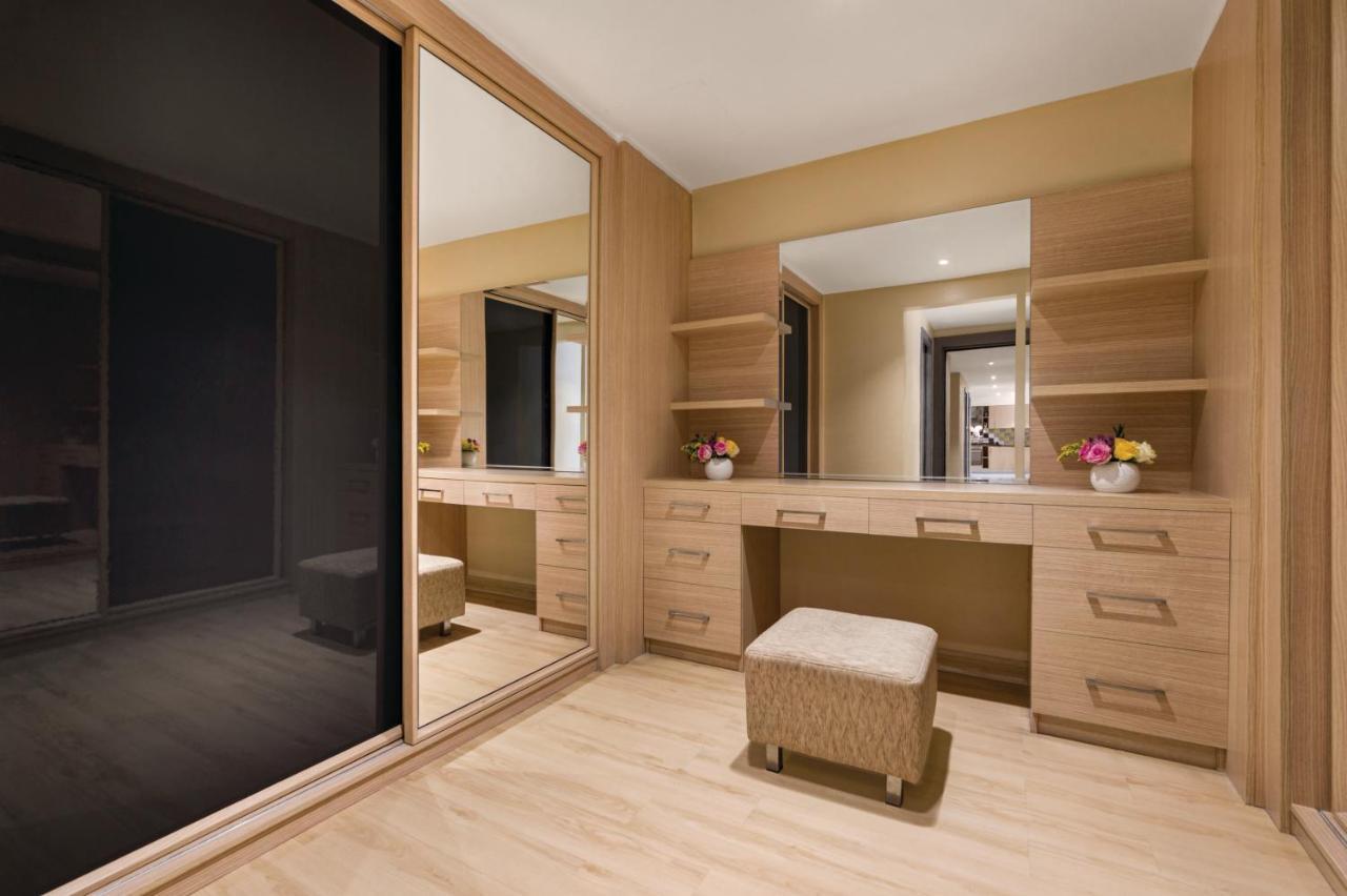 Wyndham Doha West Bay Hotel Ngoại thất bức ảnh A dressing room