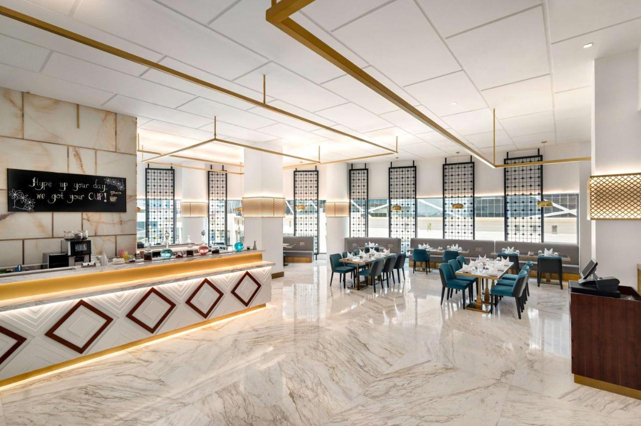 Wyndham Doha West Bay Hotel Ngoại thất bức ảnh 3D rendering of a restaurant