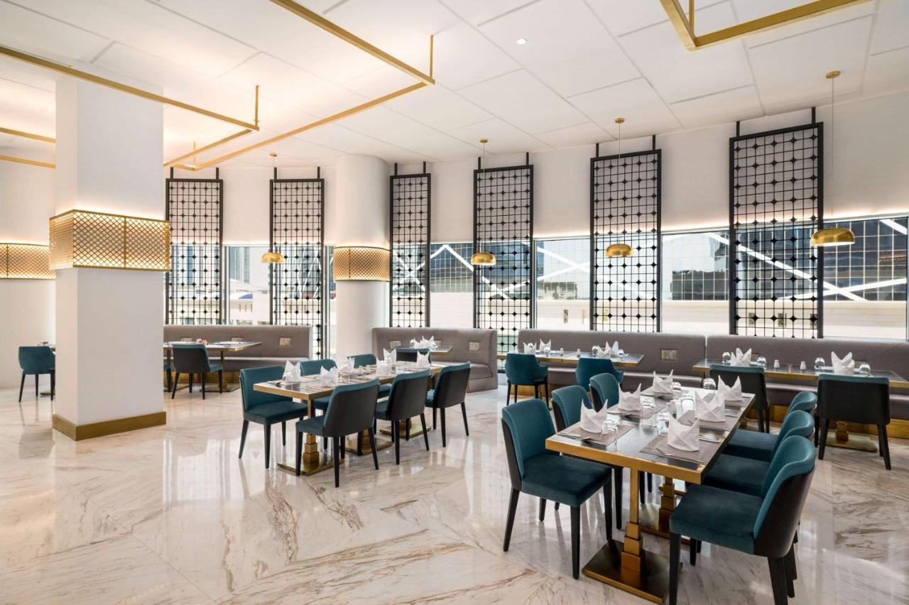 Wyndham Doha West Bay Hotel Ngoại thất bức ảnh The interior of the restaurant