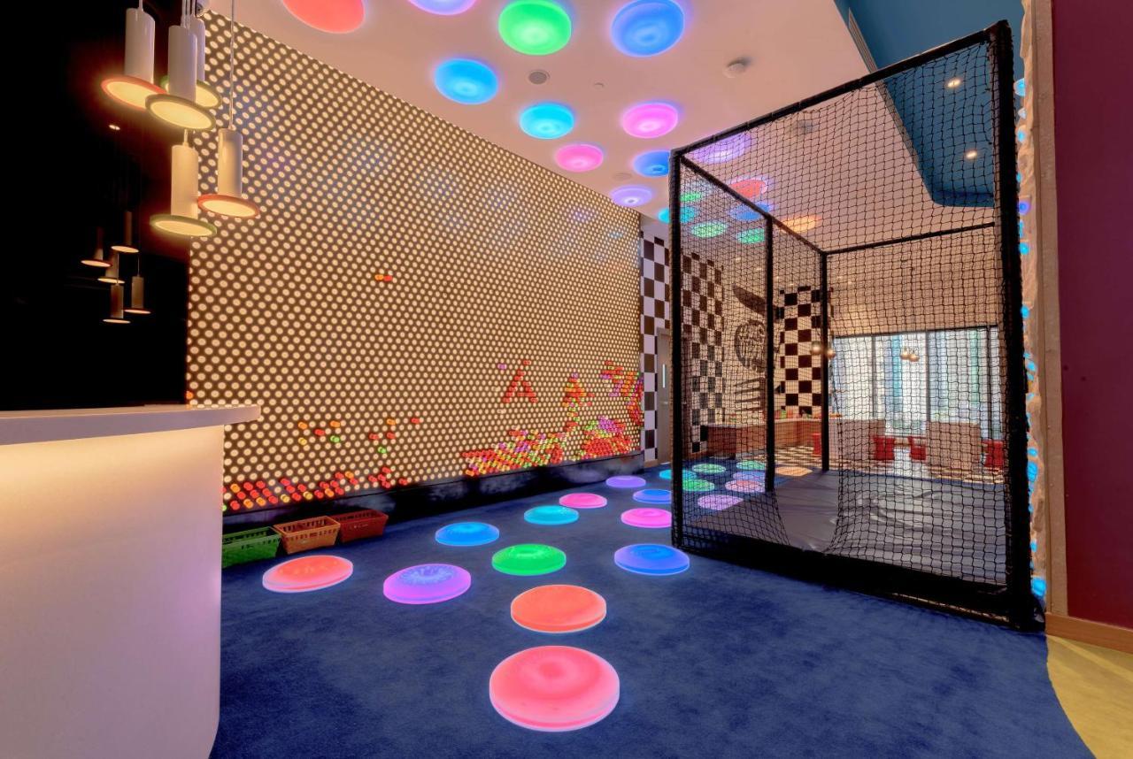 Wyndham Doha West Bay Hotel Ngoại thất bức ảnh The Children's Museum of Oakville