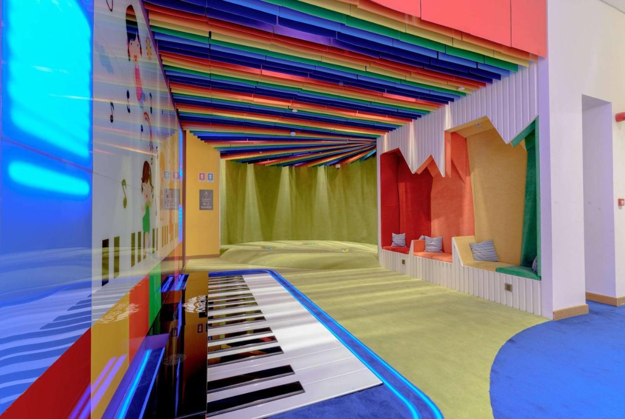 Wyndham Doha West Bay Hotel Ngoại thất bức ảnh The interior of the Children's Museum of Oak Ridge