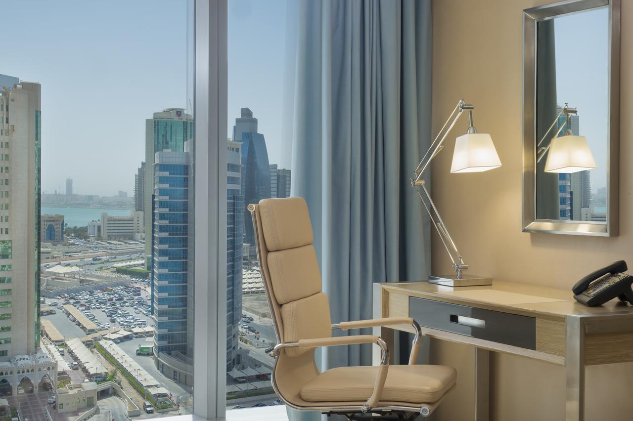 Wyndham Doha West Bay Hotel Ngoại thất bức ảnh A room at the hotel